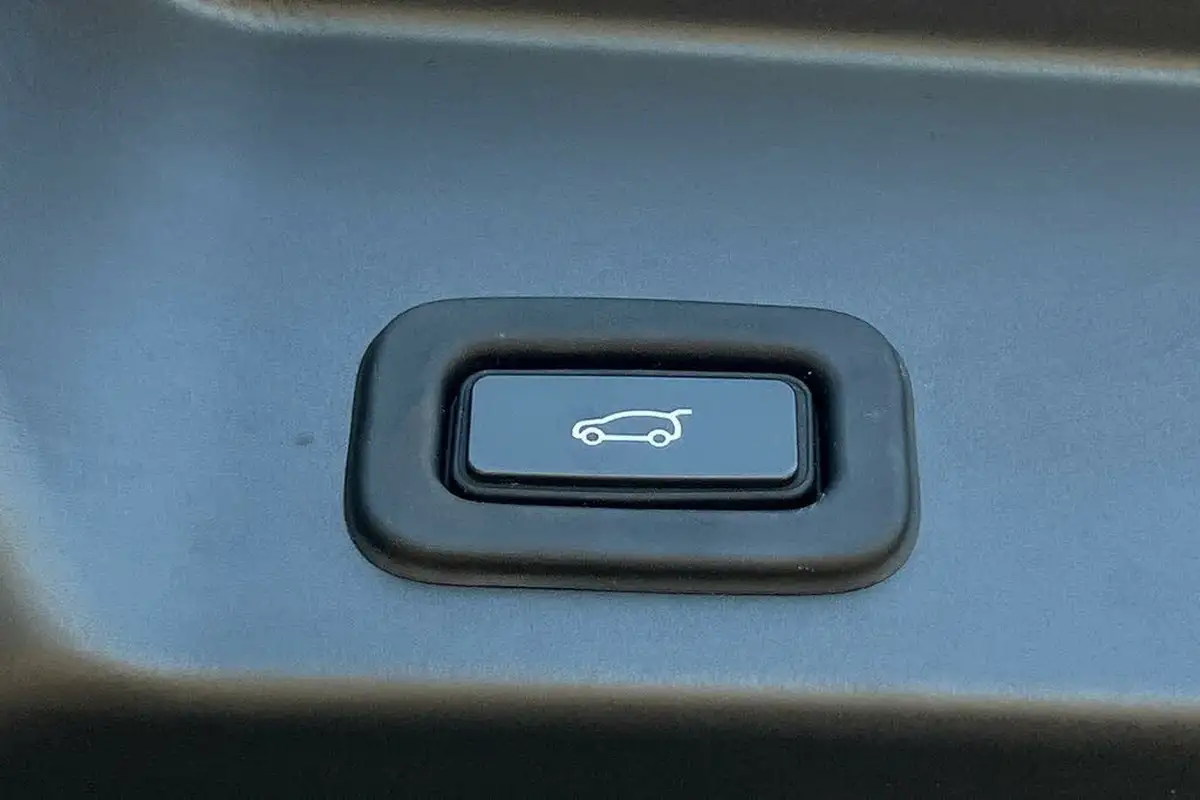 2021-land-rover-range-rover-evoque-20-p250-r-dynamic-hse-big-30