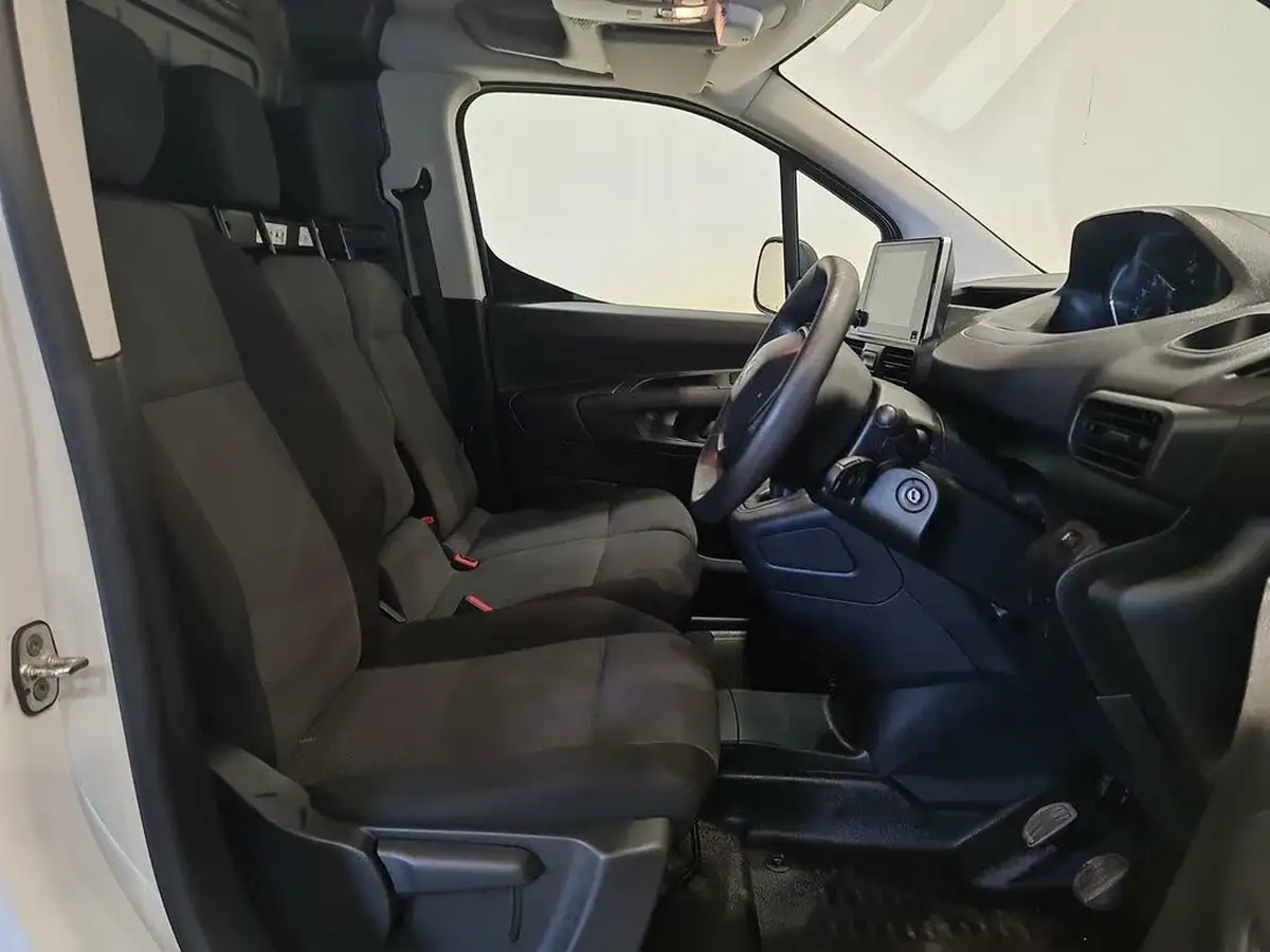 2023-peugeot-partner-15-bluehdi-1000-professional-premium-100pseu6d-ss-big-2