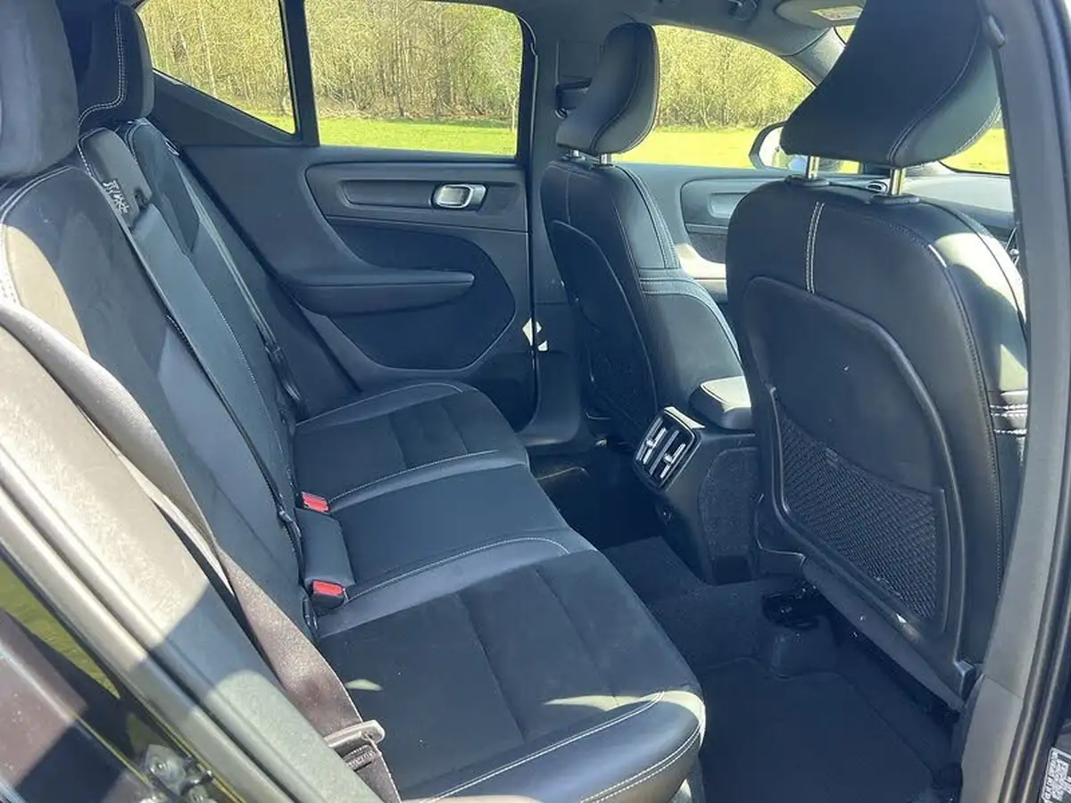 2021-volvo-xc40-15-t3-r-design-161bhp-auto-big-23
