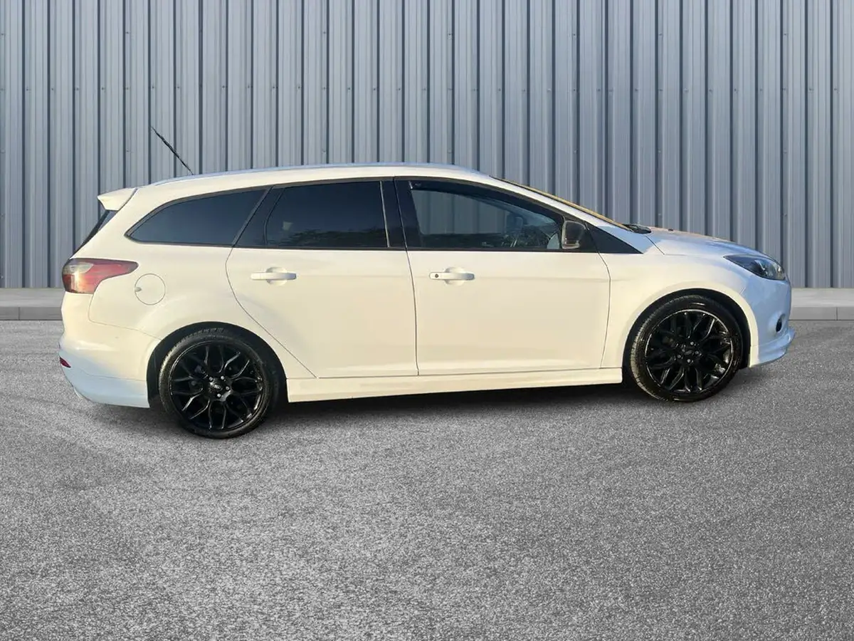 2012-ford-focus-16tdci-zetec-s-115ps-estate-big-6