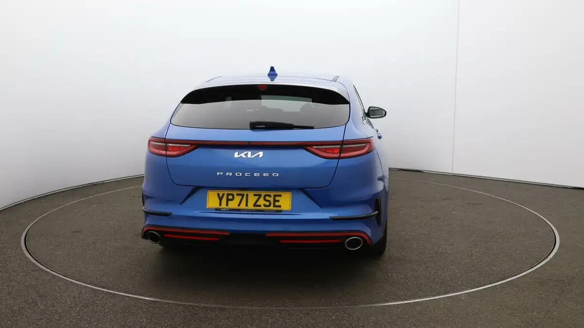 2022-kia-pro-ceed-16-t-gdi-gt-big-6