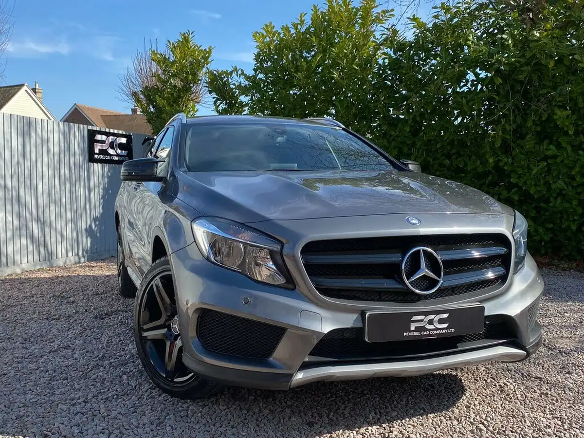 2017-mercedes-benz-gla-class-21d-gla-220d-amg-line-executivess-big-3
