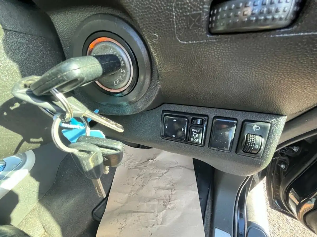 2014-nissan-navara-25td-tekna-connect-premium-auto-big-15