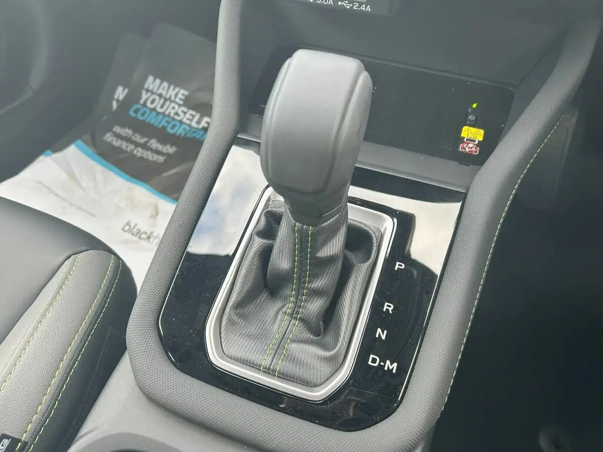 2025-subaru-forester-20-e-boxer-field-big-37