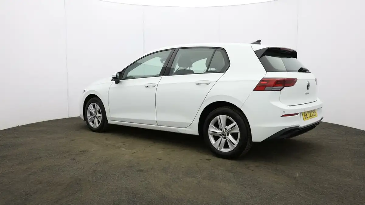 2022-volkswagen-golf-15-tsi-life-130ps-hatchback-big-4