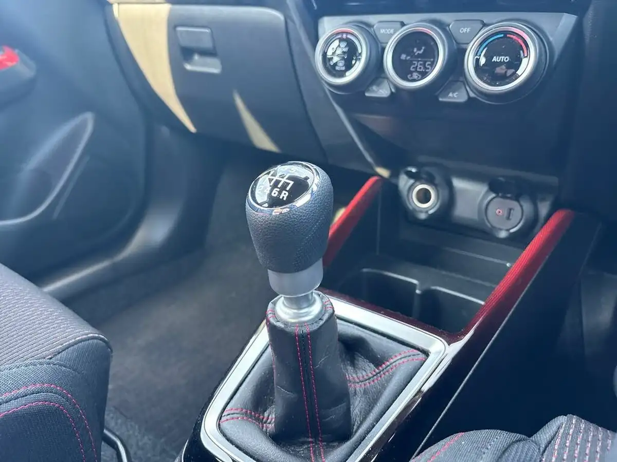 2023-suzuki-swift-14-boosterjet-sport-big-13
