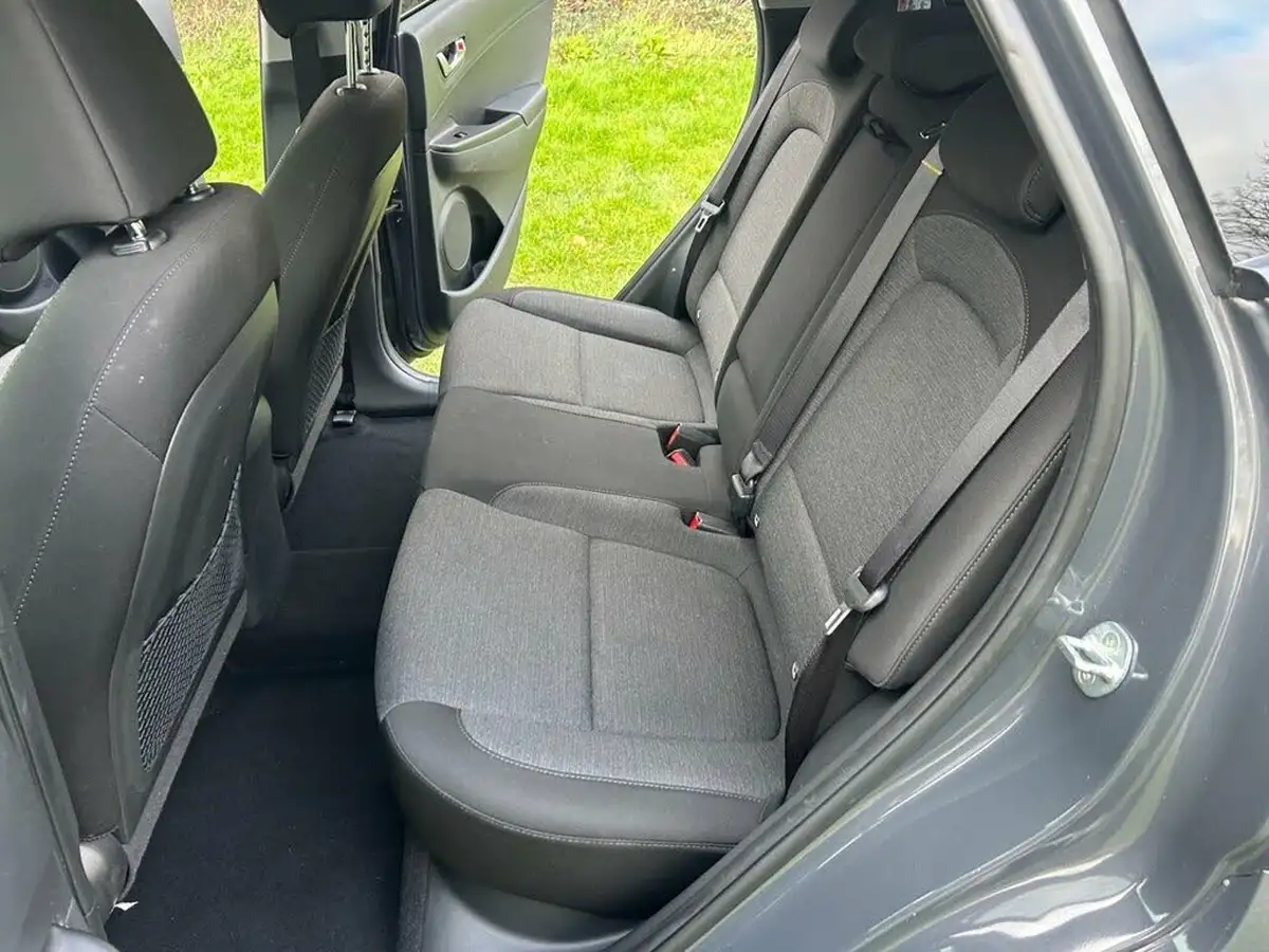 2023-hyundai-kona-e-premium-136ps-39kwh-big-13
