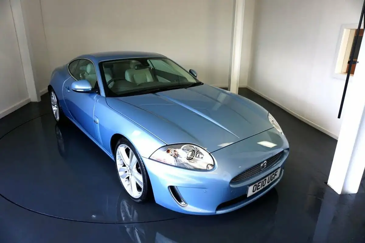 2010-jaguar-xk-50-portfolio-coupe-big-12