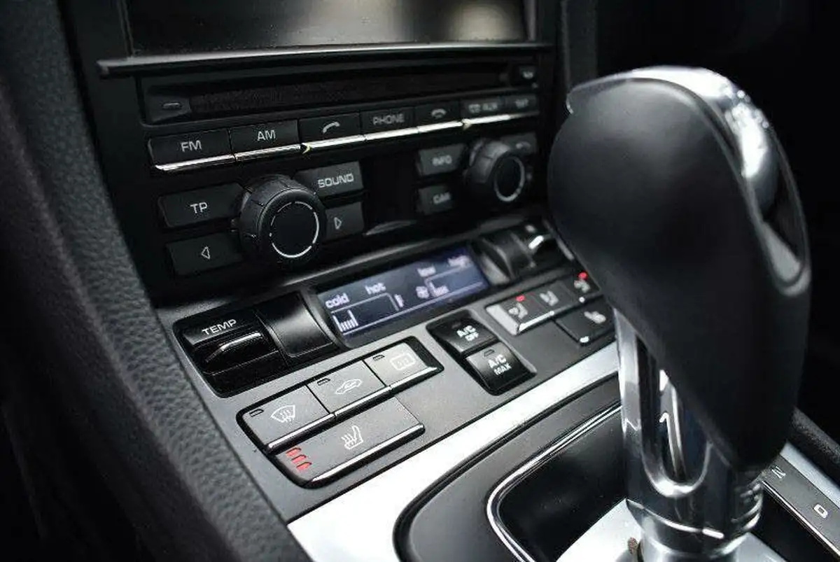 2015-porsche-cayman-27-pdk-big-18