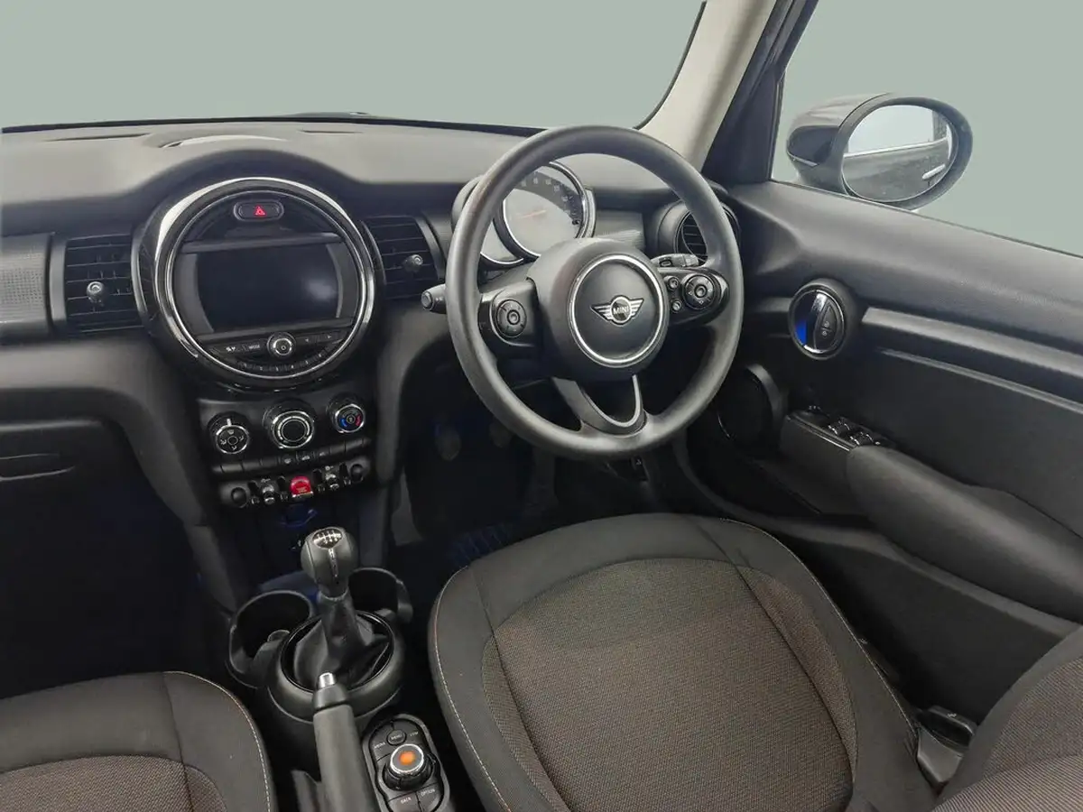 2020-mini-countryman-15-cooper-classic-big-17