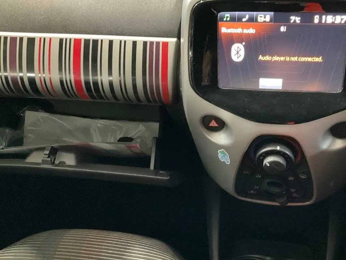 2014-peugeot-108-10-active-top-3d-big-15