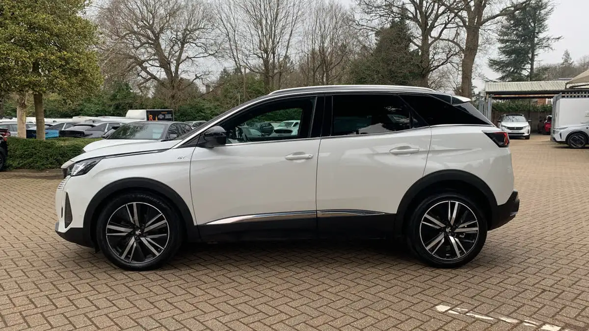 2021-peugeot-3008-suv-12-puretech-gt-premium-big-5