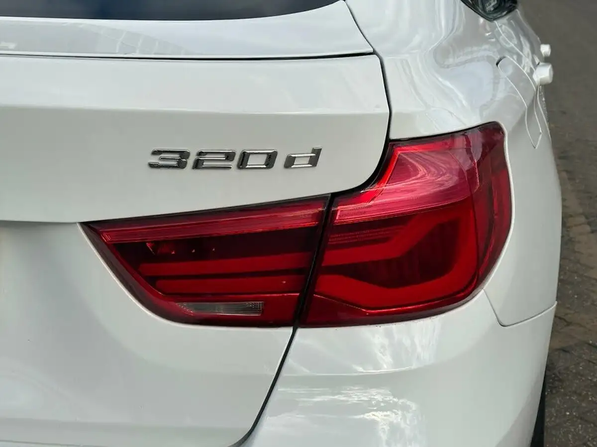2018-bmw-3-series-20td-320d-m-sport-gt-auto-big-24