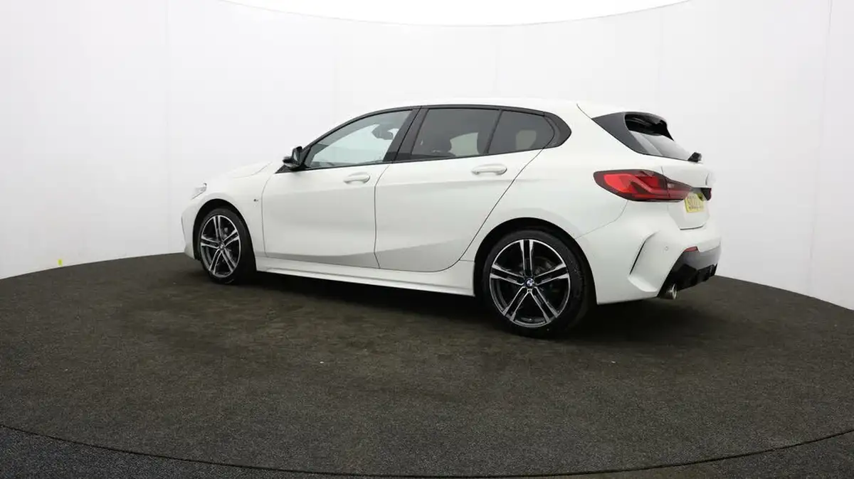 2022-bmw-1-series-15-118i-m-sport-lcp-big-72
