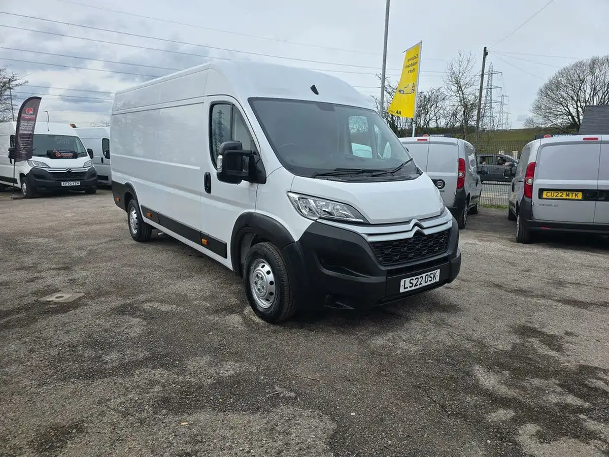 2022-citroen-relay-22bluehdi-35-l4h2-heavy-enterprise-big-4