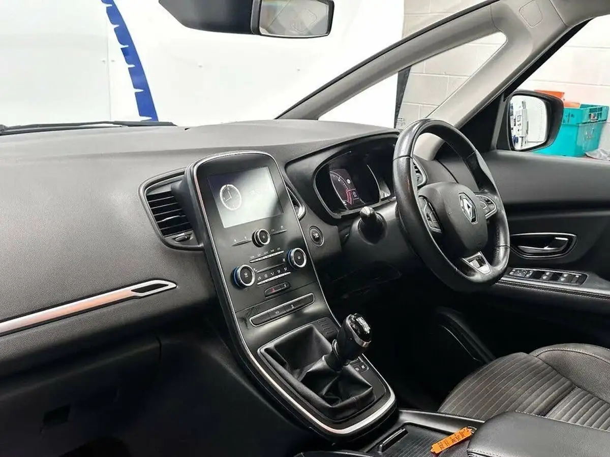 2018-renault-scenic-15dci-dynamique-nav-energy-ss-big-3
