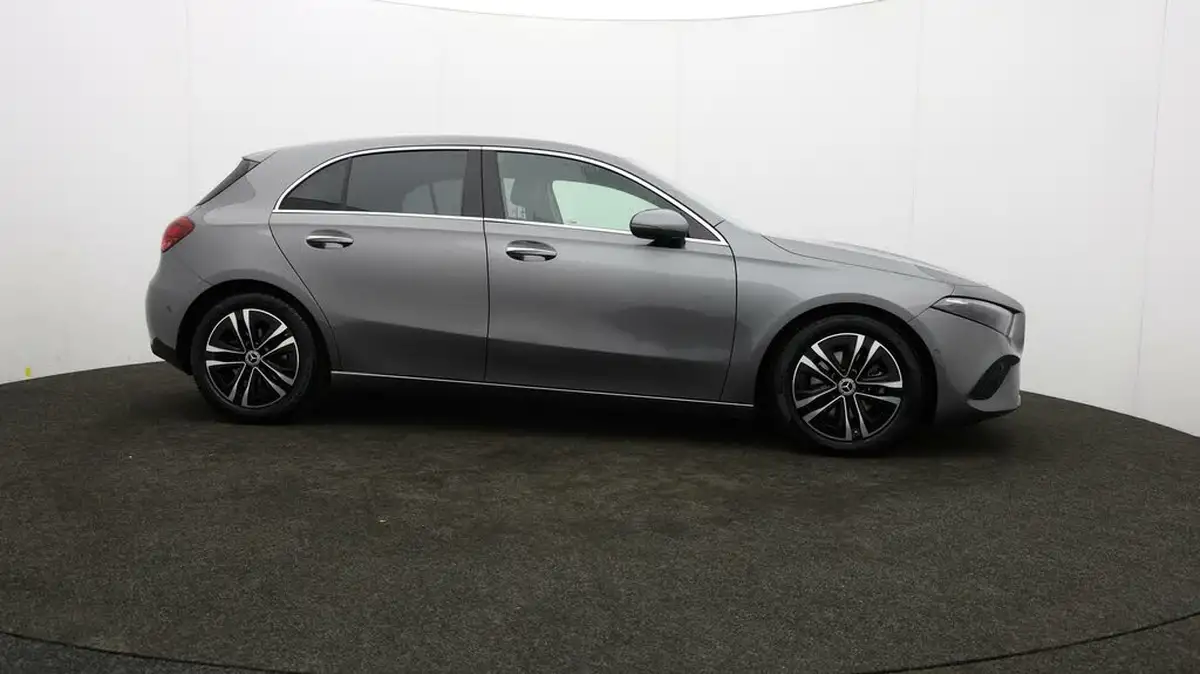 2023-mercedes-benz-a-class-big-38