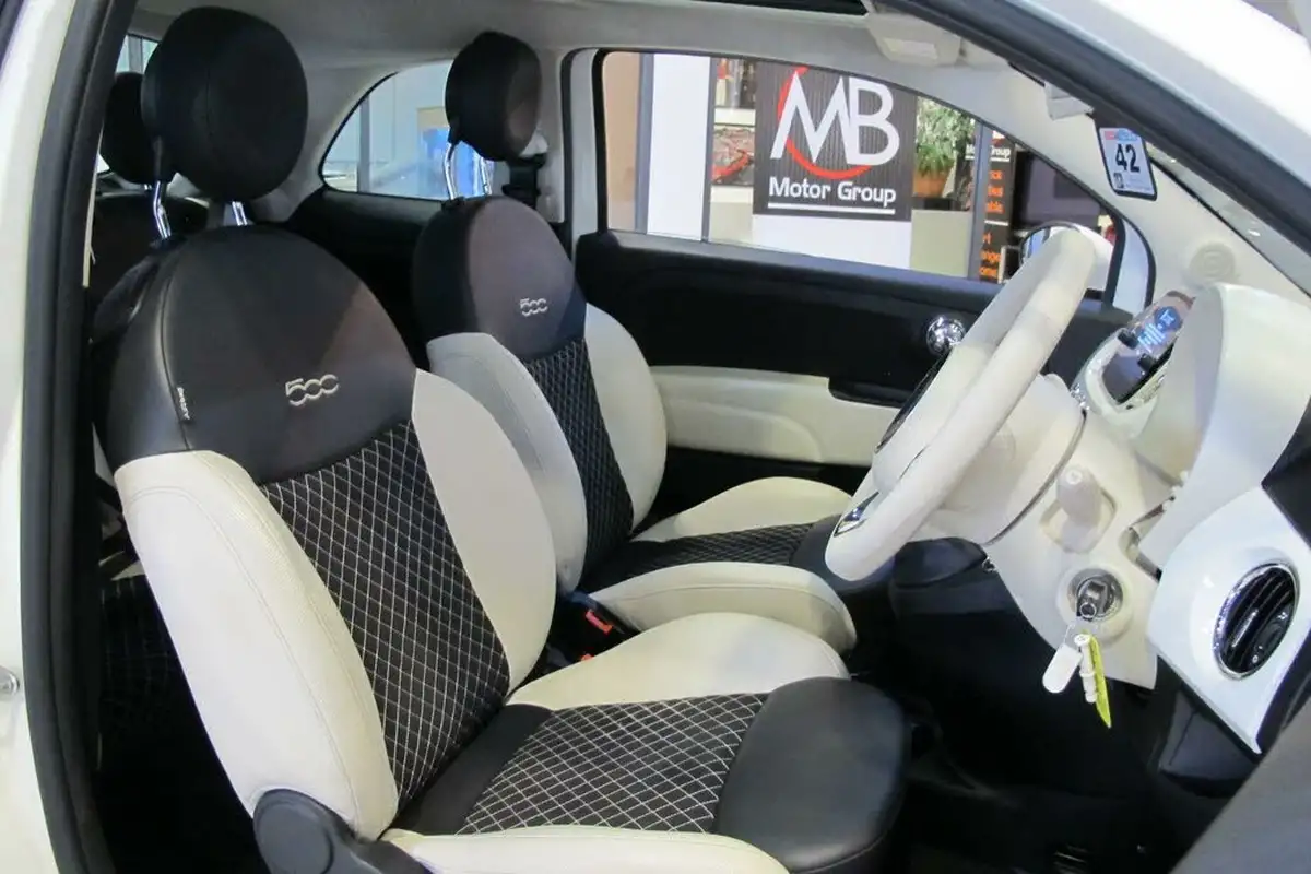 2021-fiat-500-10-dolcevita-big-21