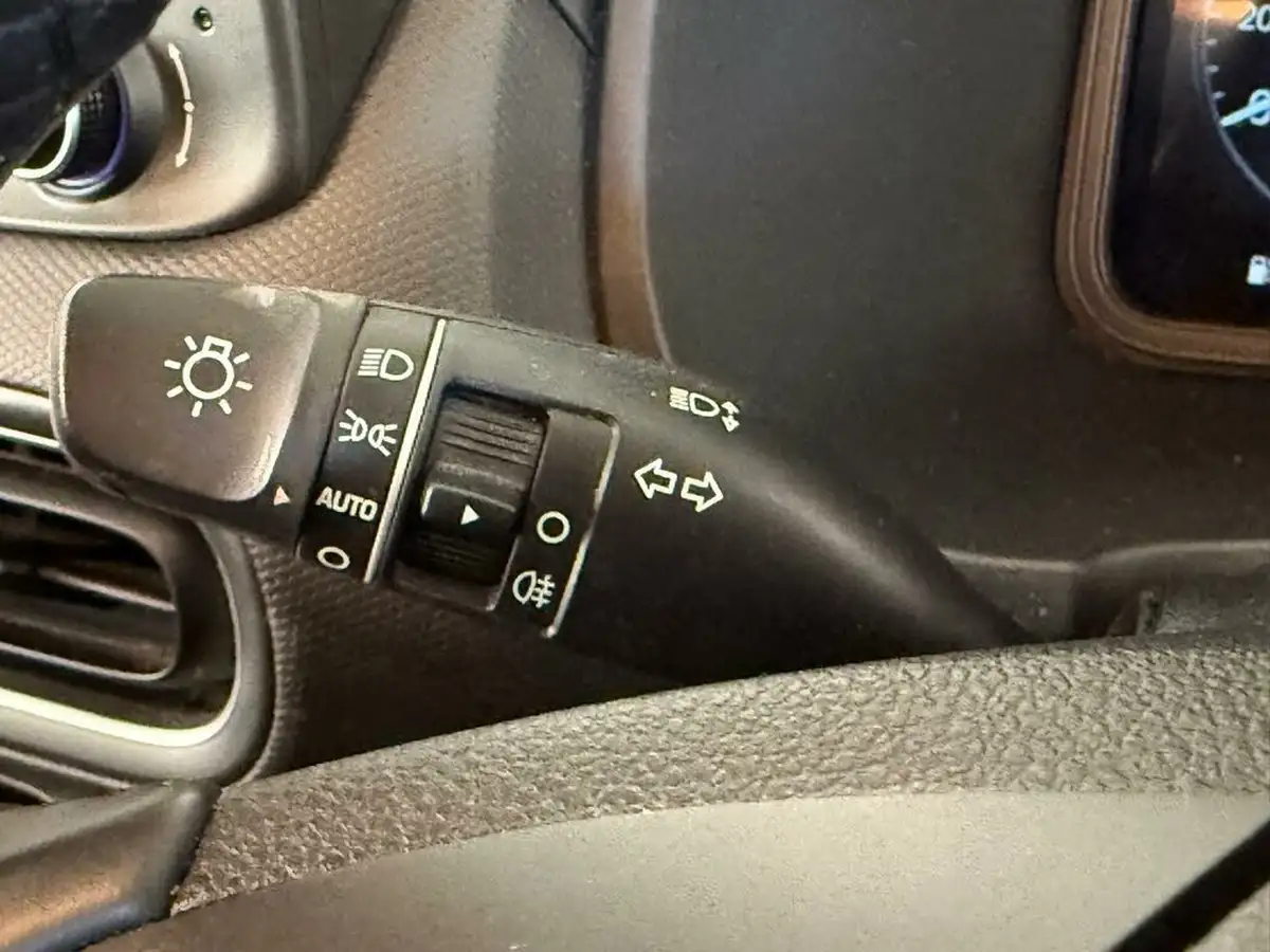 2022-hyundai-kona-10-t-gdi-se-connect-big-28
