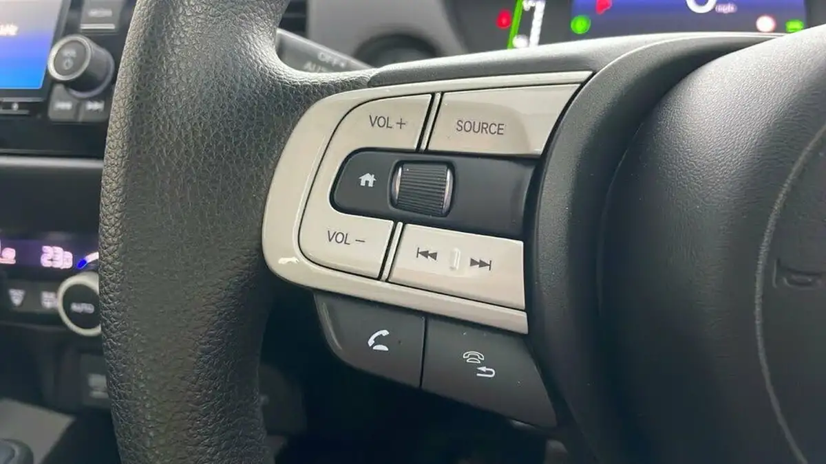 2022-honda-jazz-15-i-mmd-se-109ps-big-6
