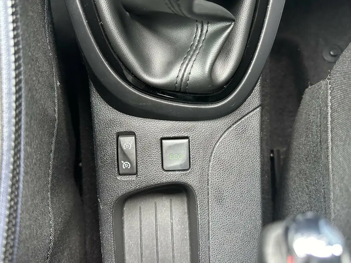 2016-renault-captur-15dci-dynamique-nav-90bhp-energy-ss-big-9