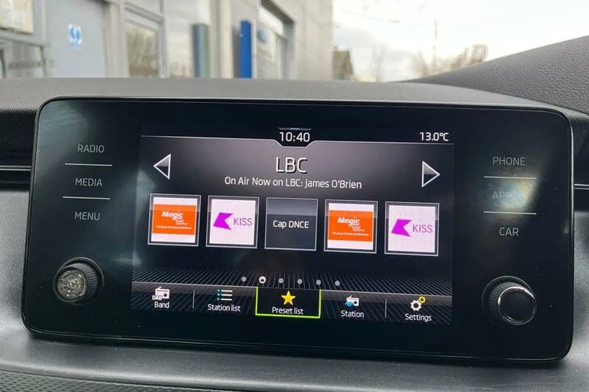 2020-skoda-kamiq-15-tsi-se-big-27