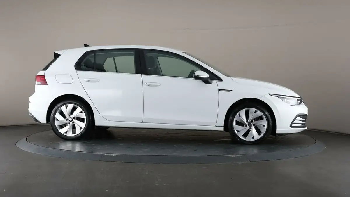 2022-volkswagen-golf-20tdi-style-150ps-hatchback-dsg-big-58