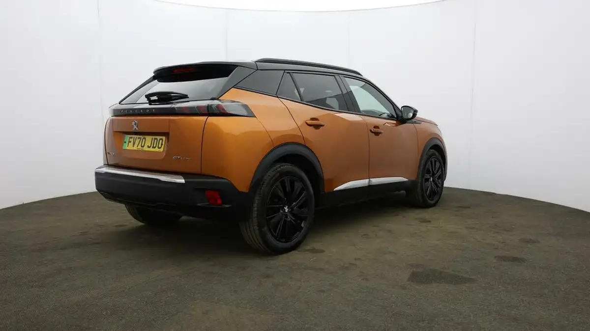 2020-peugeot-2008-suv-e-gt-big-6