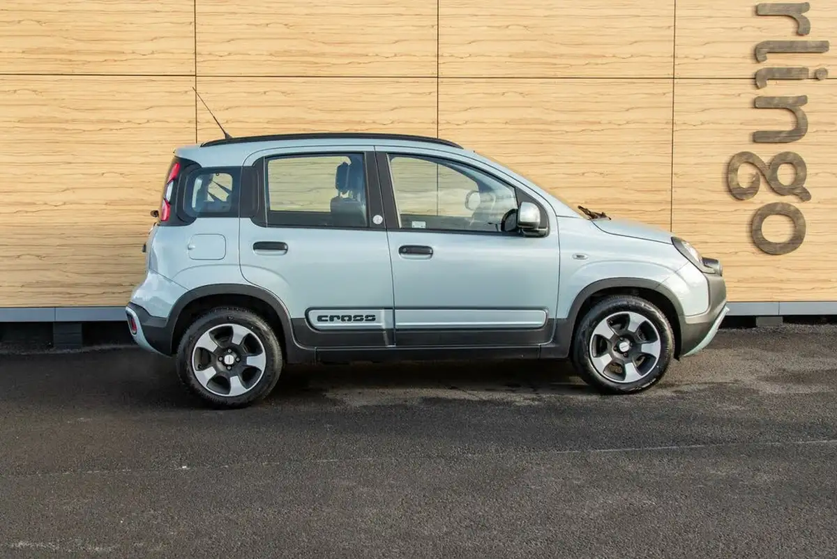 2020-fiat-panda-10-city-cross-big-14