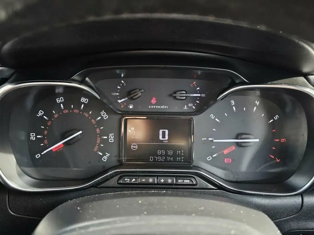 2019-citroen-c3-12-puretech-flair-82ps-ss-big-5