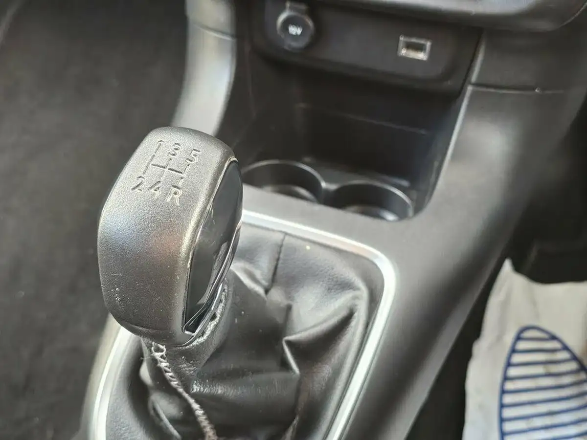 2019-citroen-c3-12-puretech-flair-82ps-ss-big-29