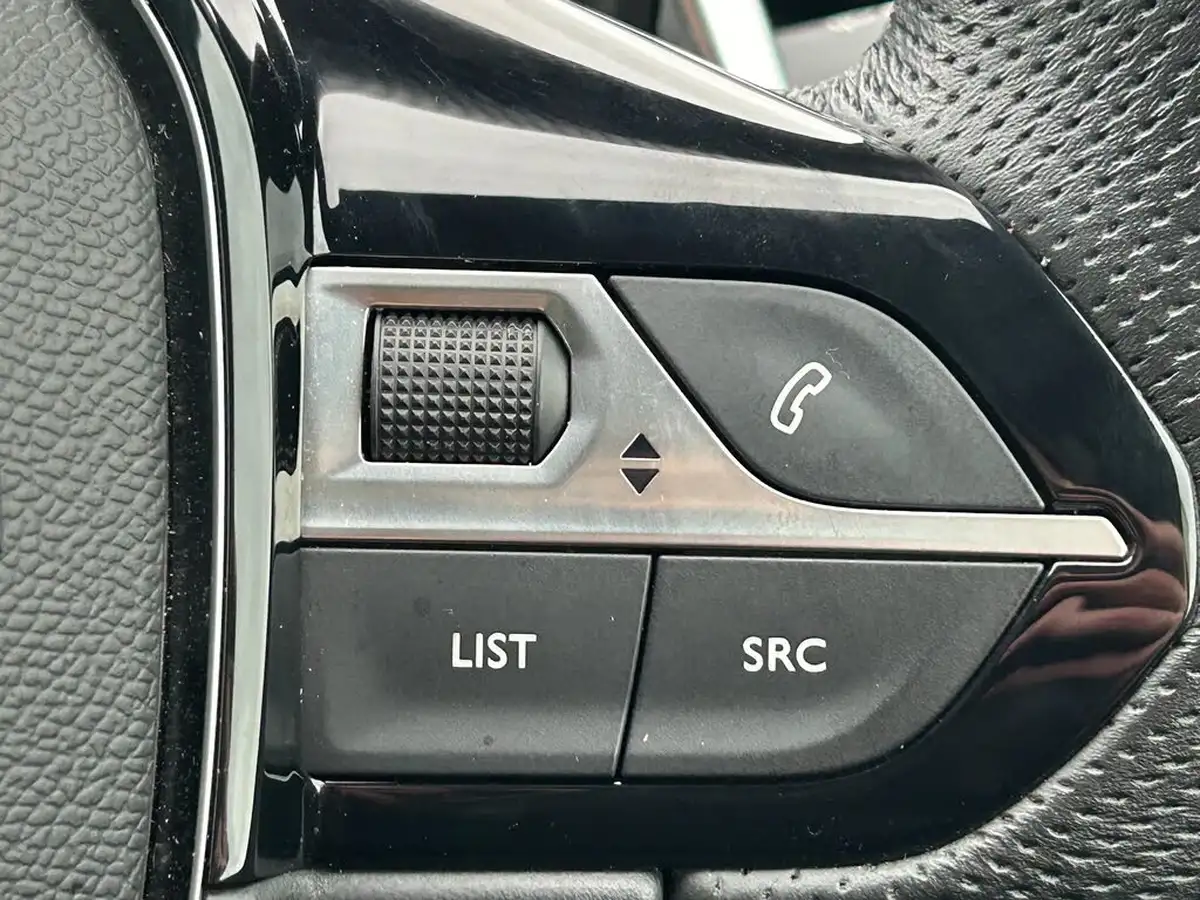 2020-peugeot-3008-suv-12-puretech-gt-line-eat8-big-19