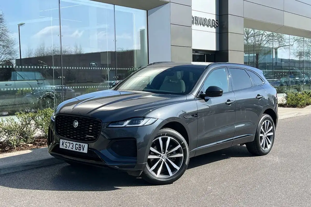 2023-jaguar-f-pace-20-d200-r-dynamic-se-black-big-14