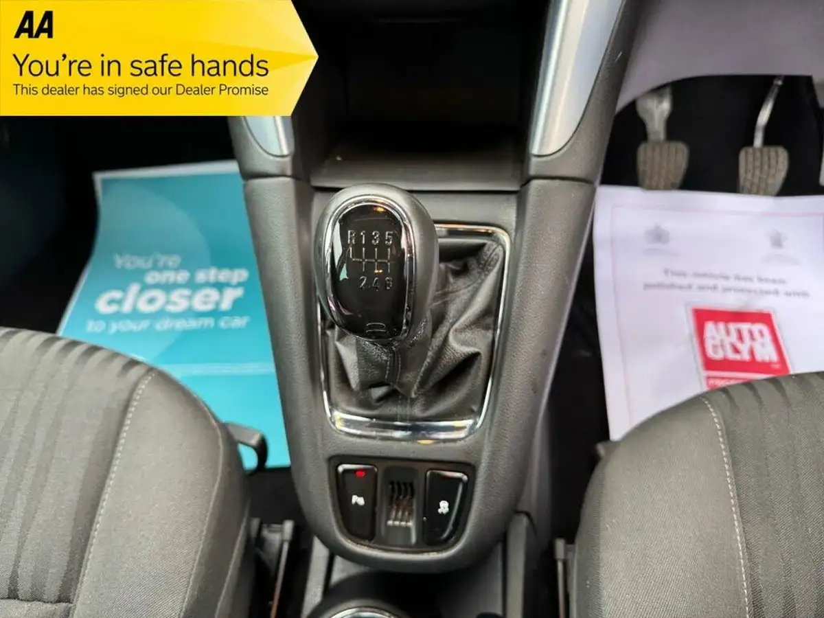 2016-vauxhall-zafira-tourer-14i-16v-turbo-energy-big-31