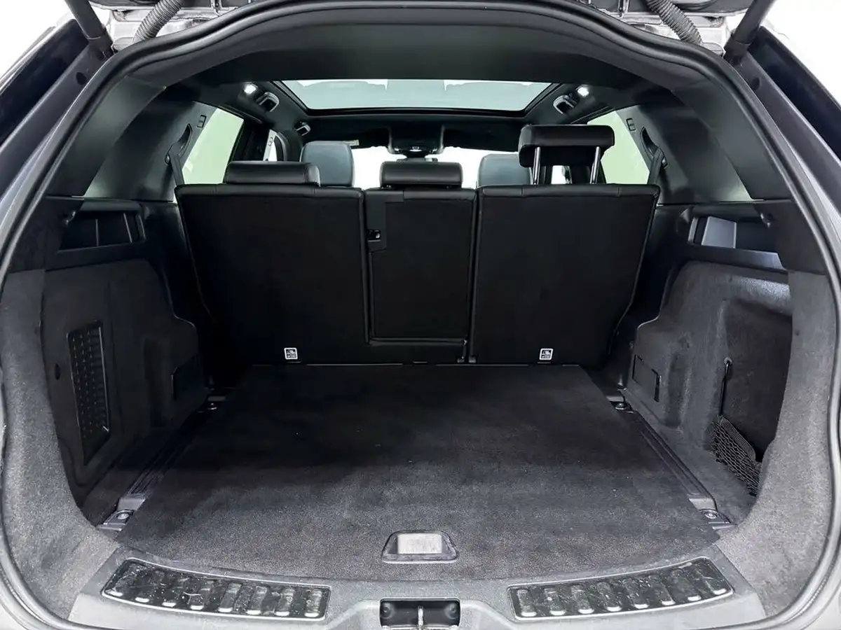 2022-land-rover-discovery-sport-15-p300e-r-dynamic-hse-big-8