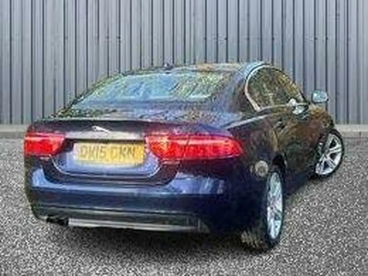 2015-jaguar-xe-20td-portfolio-180ps-auto-big-5