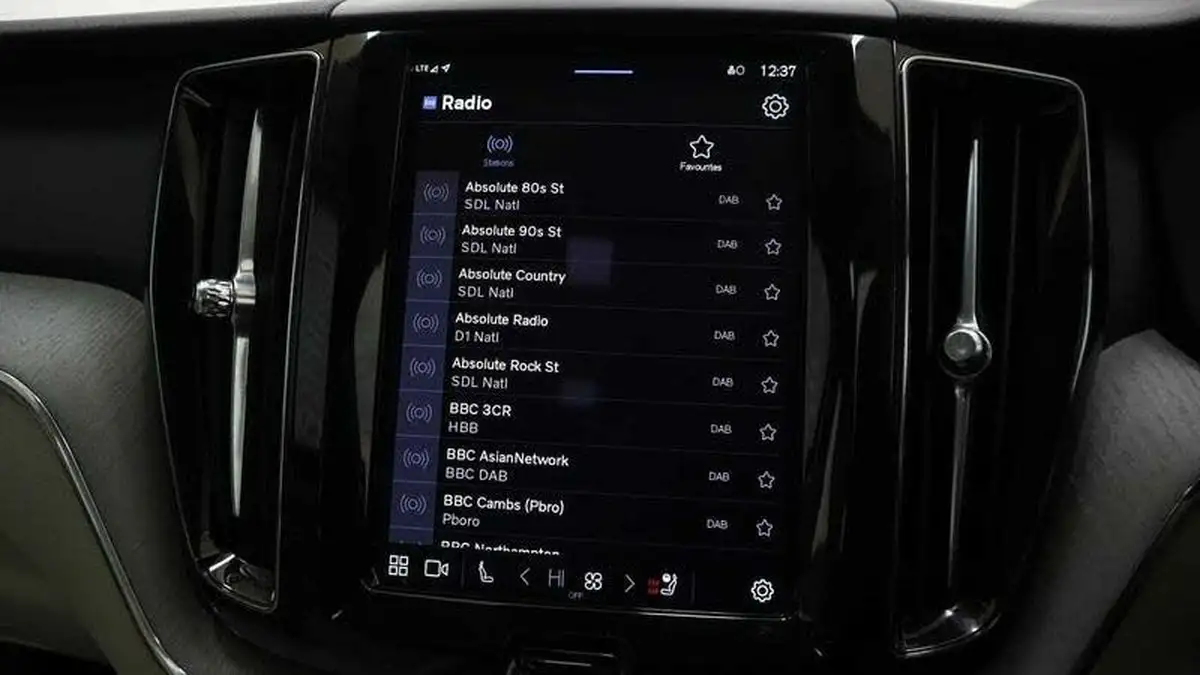 2024-volvo-xc60-20-t6-plus-big-35