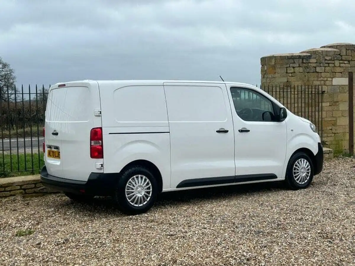 2020-peugeot-expert-15-bluehdi-compact-120bhp-big-5
