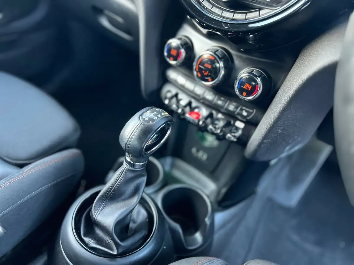 2017-mini-cooper-15td-cooper-d-seven-3d-auto-big-22