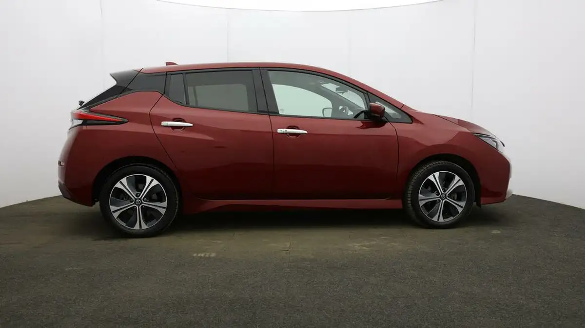 2021-nissan-leaf-e-e-tekna-big-45