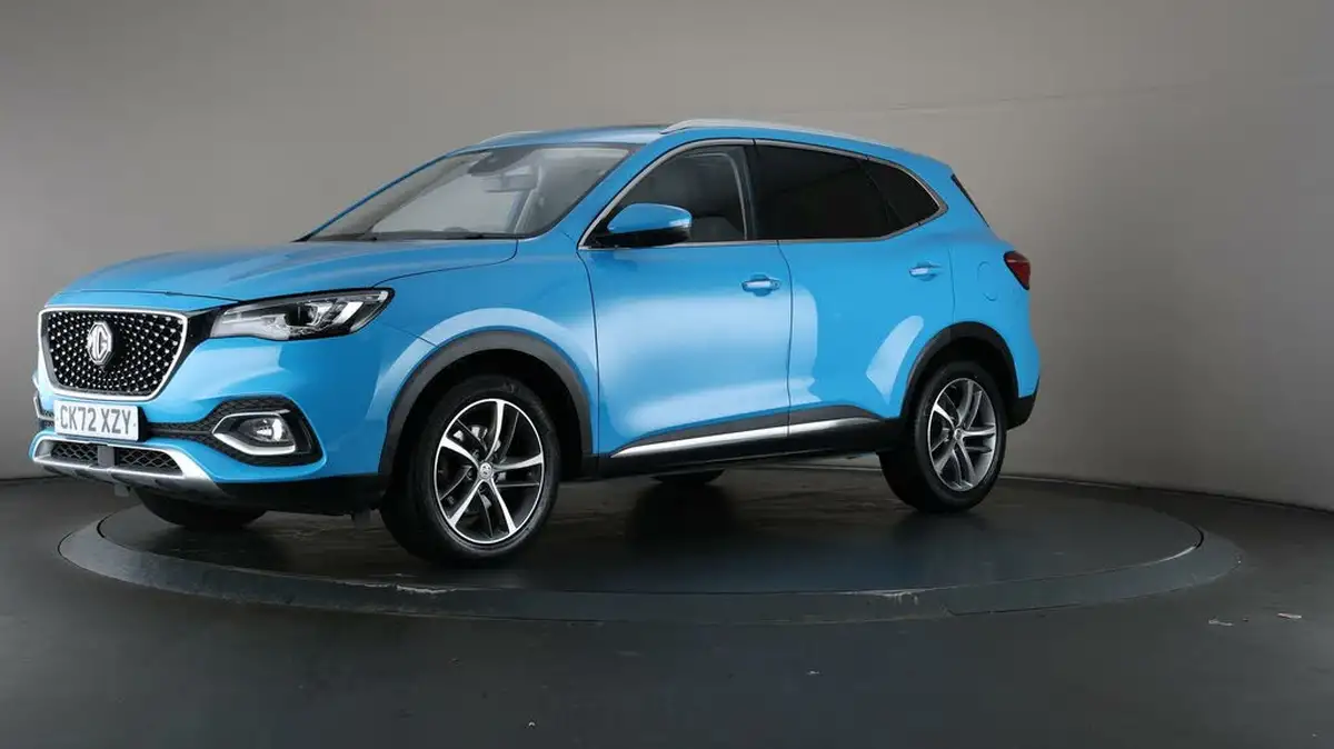 2022-mg-hs-15t-gdi-exclusive-162ps-big-42