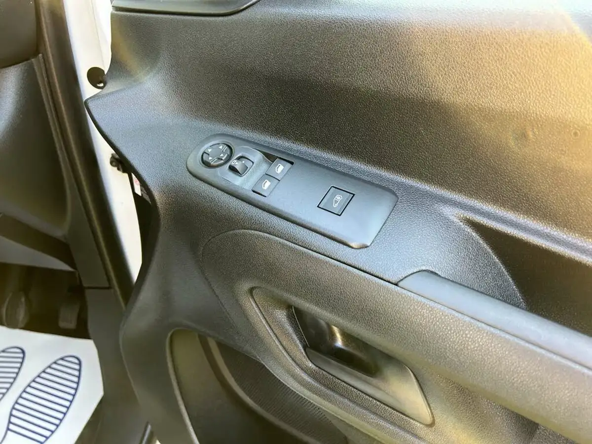 2020-citroen-berlingo-15bluehdi-1000-enterprise-100pseu6dt-e-panel-big-45
