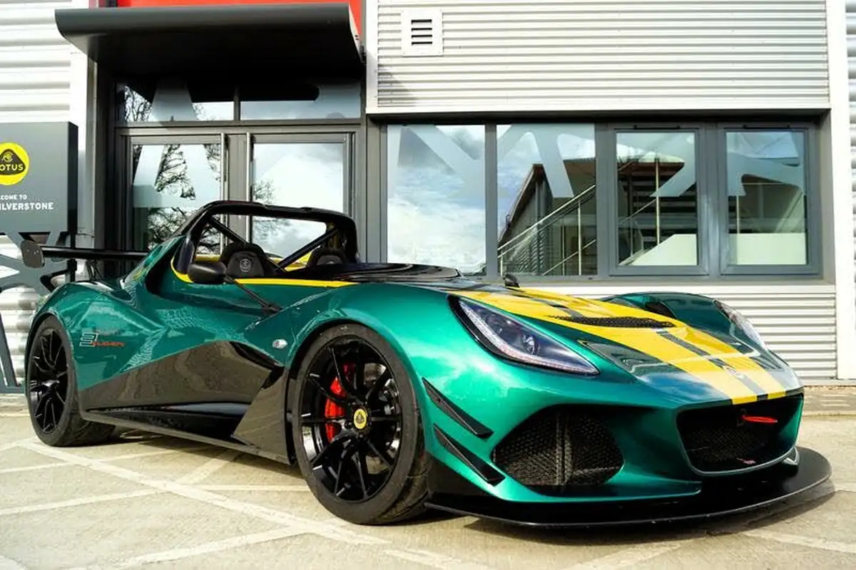 2017-lotus-3-eleven-35-road-big-0
