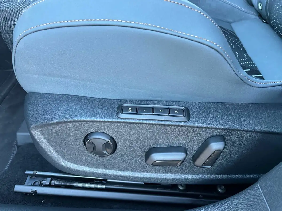 2024-cupra-formentor-15-e-hybrid-vz-first-edition-big-34