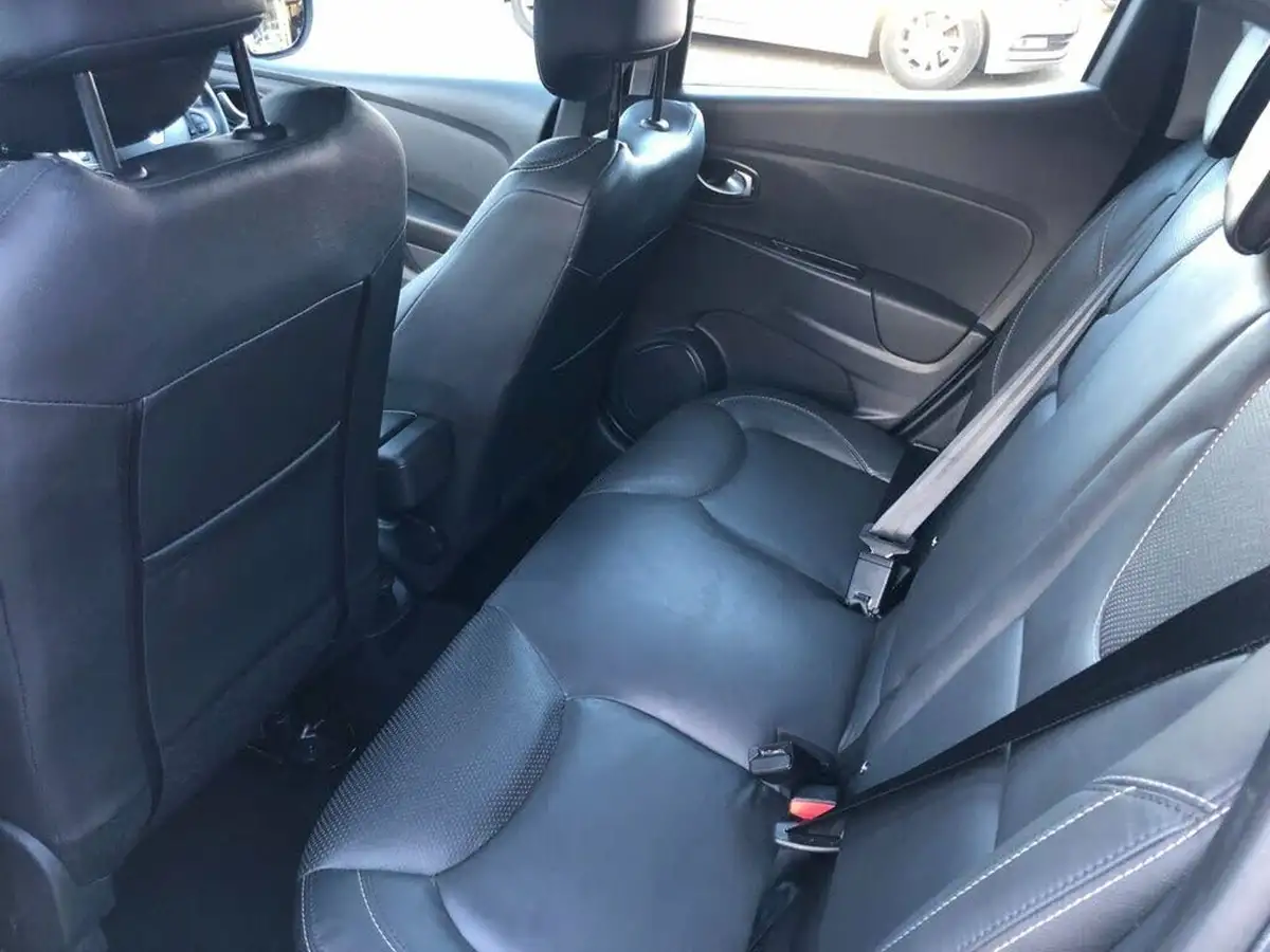 2017-renault-clio-15dci-signature-nav-110bhp-big-19