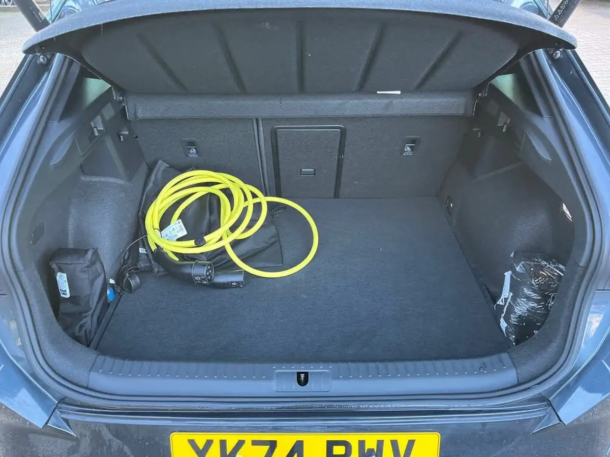 2024-cupra-formentor-15-e-hybrid-vz-first-edition-big-10