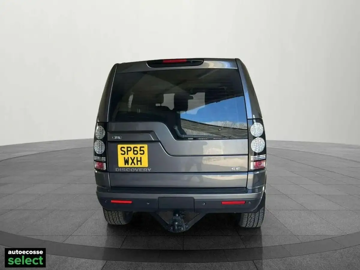 2015-land-rover-discovery-4-30-sd-v6-se-tech-big-14