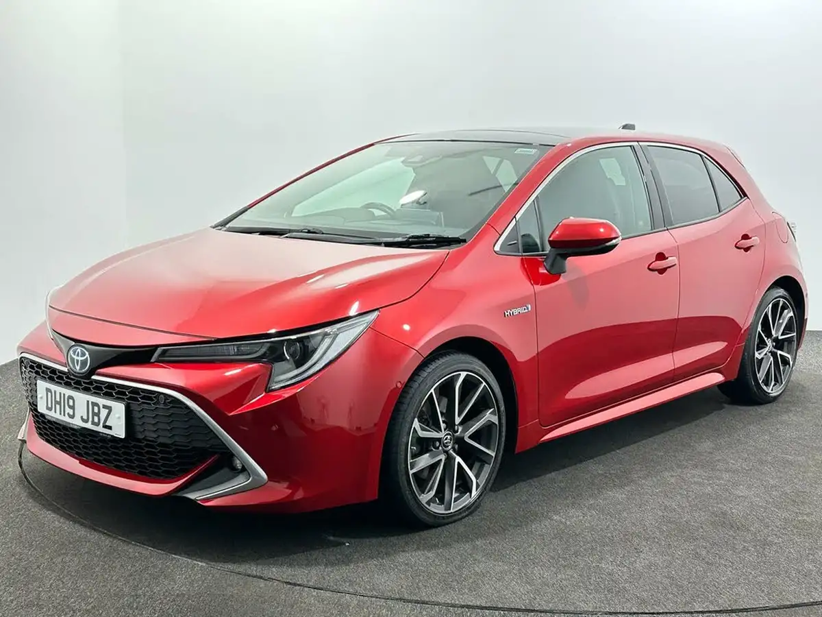 2019-toyota-corolla-20-vvt-i-excel-trk-hatchback-big-2