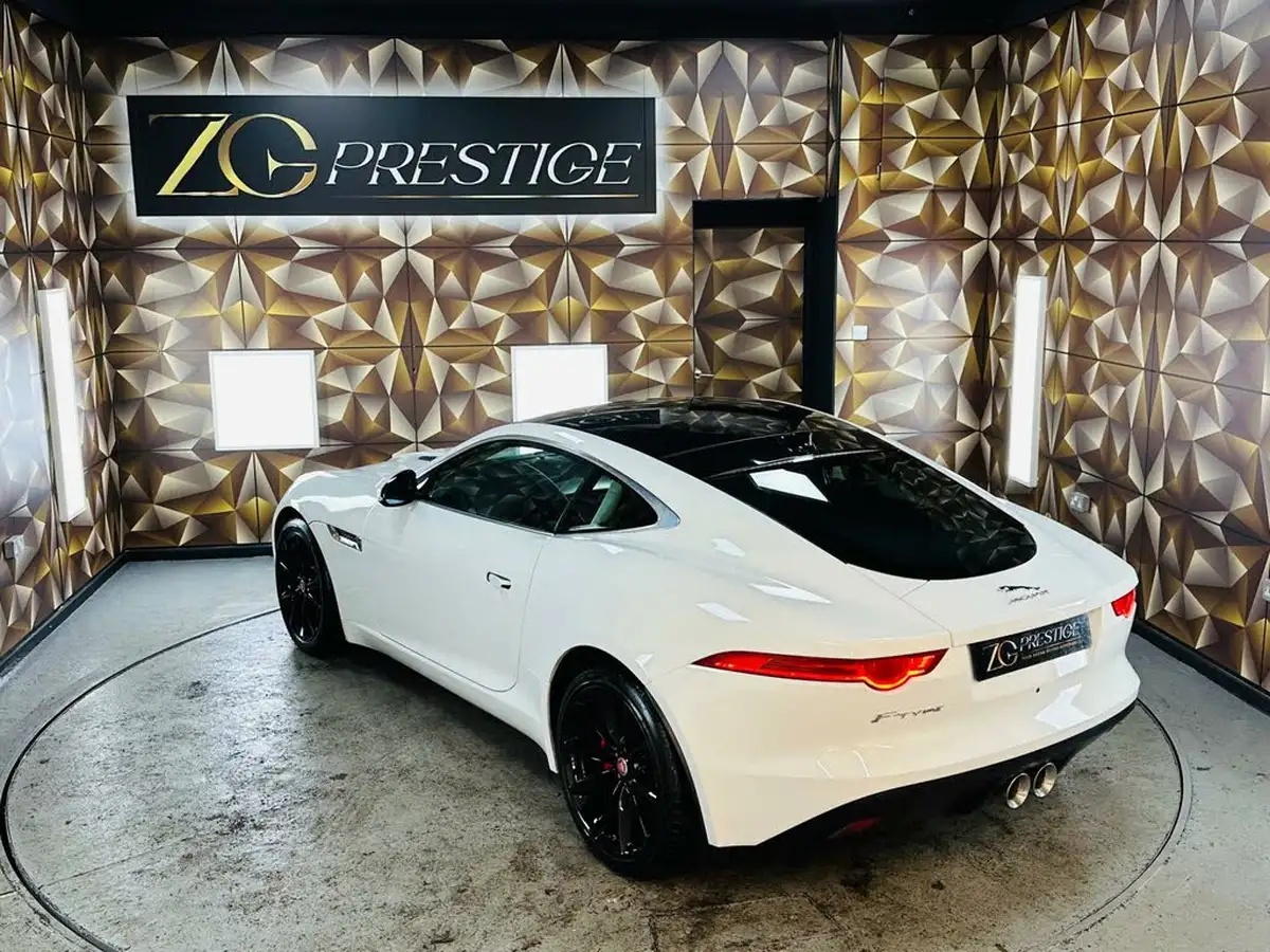 2014-jaguar-f-type-30-v6-coupe-quickshift-big-35