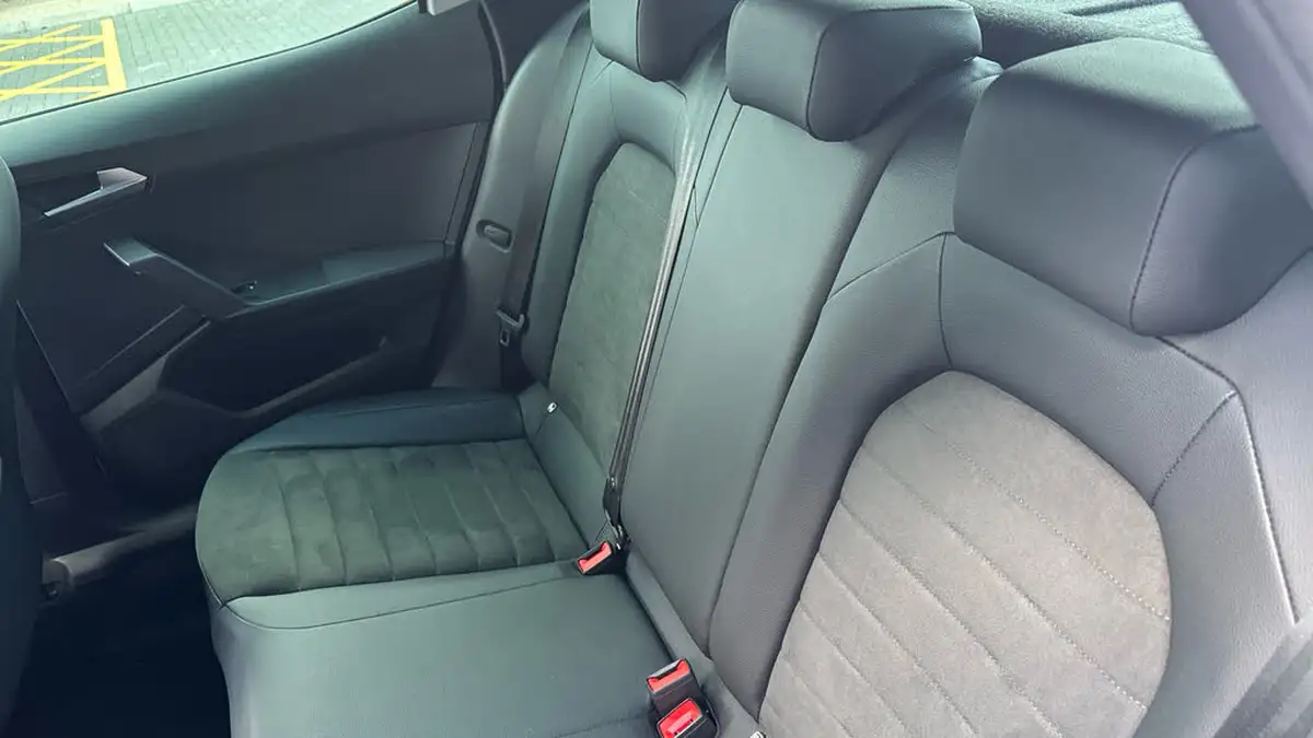 2022-seat-arona-10-tsi-fr-sport-big-32